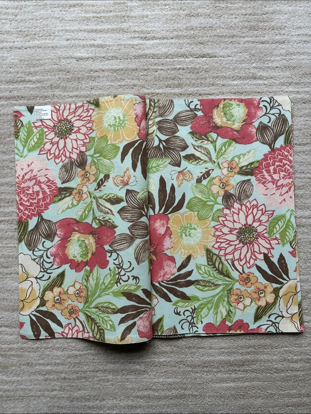 NWT Raymond Waites Reversible Floral Fabric Placemats set/4 Multicolor Cotton